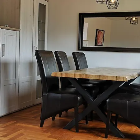 Niederwald Apartman *